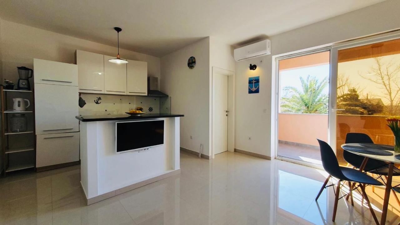 Apartman Petar Ražanac Exterior foto