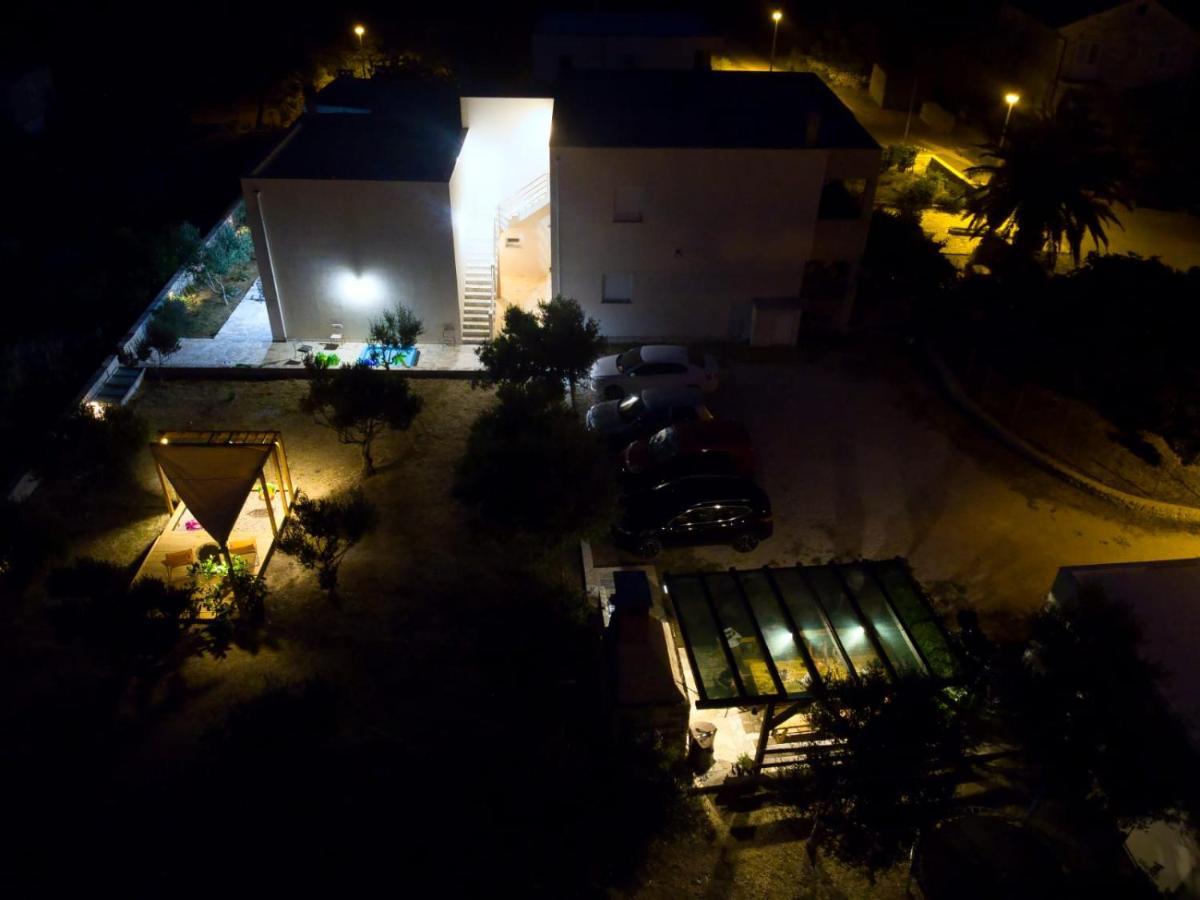 Apartman Petar Ražanac Exterior foto