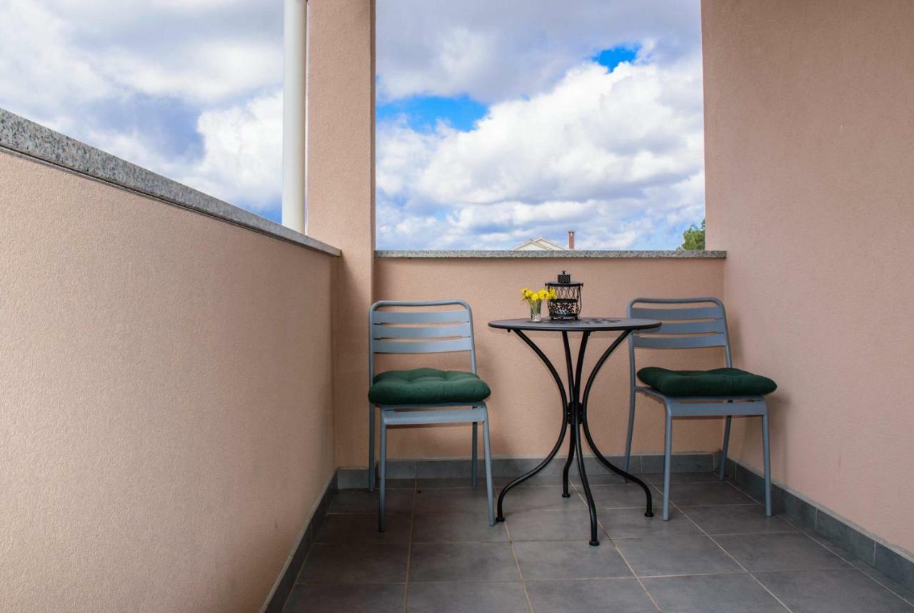 Apartman Petar Ražanac Exterior foto